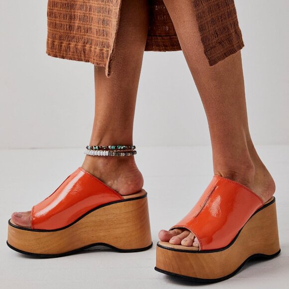 Free People Shoes - NEW Free People Gabriela Platform Wedge Clogs Size 8.5